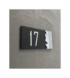 Siyah Mat Minimal Pleksi Kapı Numarası