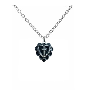 Gothic Cross Black Heart Unisex Kolye – Haçın Gücü ve Kalbin Karanlığı (Gümüş)