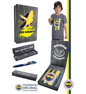 Fenerbahçe Orijinal Renkli Logo Sıfır Yaka Çocuk T-Shirt Uçlu Kalem Hediyelik Set UV Baskılı Ahşap  Kutulu (Gri)