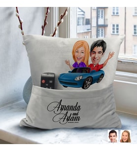 BK Gift Kişiye Özel Sevgililer Karikatür Tasarımlı Organizer Kumanda ve Atıştırmalık Cepli Gri Kırlent Yastık-52 Arkadaşa Hediye, Cepli Yastık
