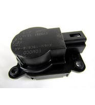 KALORİFER YÖNLENDİRME MOTORU FORD FİESTA FOCUS CMAX AV6N 19E616 AA  (Karışık)