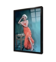 Renkli Marilyn Monroev Çerçeveli Cam Tablo