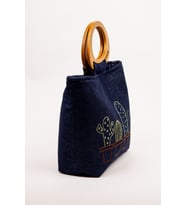El Çantası Kot Kumaş Ahşap Saplı Nakışlı İçi Astarlı Mıknatıslı 38x30 cm