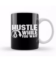 Hustle While You Wait Entrepreneur CEO Hustler Kupa Bardak Porselen