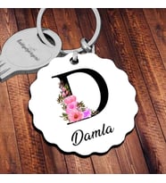 Kişiye Özel D Harfi Temalı Çiçekli Tasarım HDF Dalgalı Anahtarlık (Beyaz)