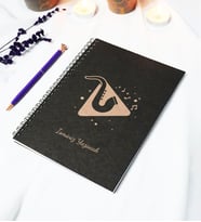 Kişiye Özel Müzik Temalı Siyah Kraft Kapaklı Defter - 45 Yaprak A5 (90 SAYFA) 15x21 Cm