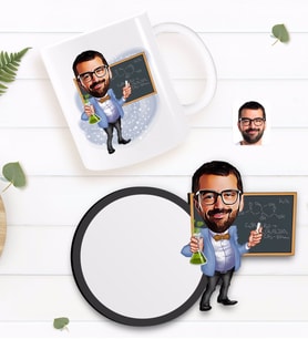 BK Gift Kişiye Özel Erkek Kimya Öğretmeni Karikatürlü Beyaz Kupa ve Ahşap Bardak Altlığı Hediye Seti-1