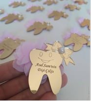 Kişiye Özel Pleksi Diş Çıktı Anahtarlık Magnet Hatıra (Altın)