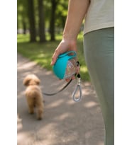Taşınabilir Kedi Köpek Su Şişesi, 285 ml Plastik Evcil Hayvan Suluğu, Yürüyüş Seyahat ve Outdoor Kullanım İçin İçme Hazneli Suluk, Mavi
