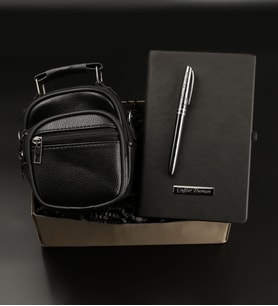 Kişiye Özel Siyah Defter & Kişiye Özel Metal Tükenmez Kalem & Siyah Renkli Suni Deri Mini El Ve Omuz Çantası Hediye Seti