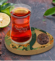 BK Gift Kişiye Özel Çiçekler Tasarımlı Doğal Ahşap Tabaklı Heybeli Çay Bardağı Sunum Seti Model 7