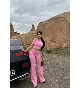 Madonna yaka bol paça pantolonlu takım