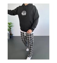 Erkek Oversize Üç İplik Kapüşonlu Sweatshirt – Siyah Sırt Ve Ön Baskılı, Kanguru Cepli, Rahat Kalıp,