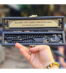 OLTU TAŞİ TESBİH 925 AYAR GÜMÜŞ PÜSKÜLLÜ HARFLİ İSİMLİ ÖZEL KUTUSUNDA TESLIM KAMPANYALI ERZURUM OLTU TAŞİ ORJINAL