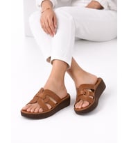 Henedi Z-3149 Comfort Yazlık Kadın Gündelik Terlik Sokak Ev Terliği (Taba)