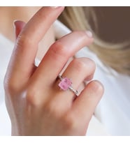Pembe Paraiba Taşlı Kare Lotus Çiçeği Gümüş Yüzük