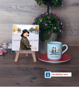 Temizlik Görevlisi Fotoğraflı Dekoratif Taş, Ahşap Altlıklı Türk Kahvesi Fincanı Hediye (Model 8)