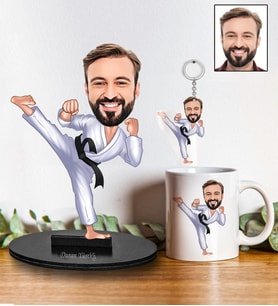 Kişiye Özel Karateci Tasarımlı Karikatür Biblo Anahtarlık Ve Kupa Hediye Seti 70