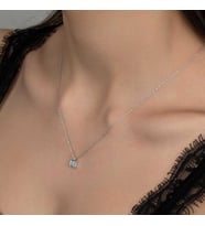 Swarovski Taşlı Gümüş Tektaş Bayan Kolye