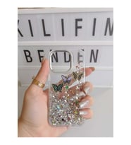İphone 16 Pro Taşlı Kılıf Modeli