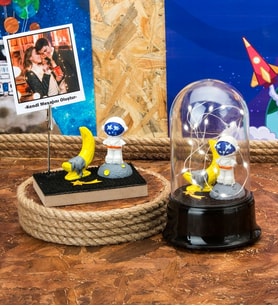 Astronot Tasarımlı Masaüstü Notluk ve Led Işıklı Fanus