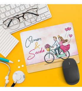Kişiye Özel Bisikletli Mutlu Sevgililer Mousepad