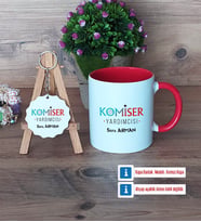 Komiser Yardımcısı Kupa Bardak Kırmızı ve Ahşap Anahtarlık Hediye (Model 1)