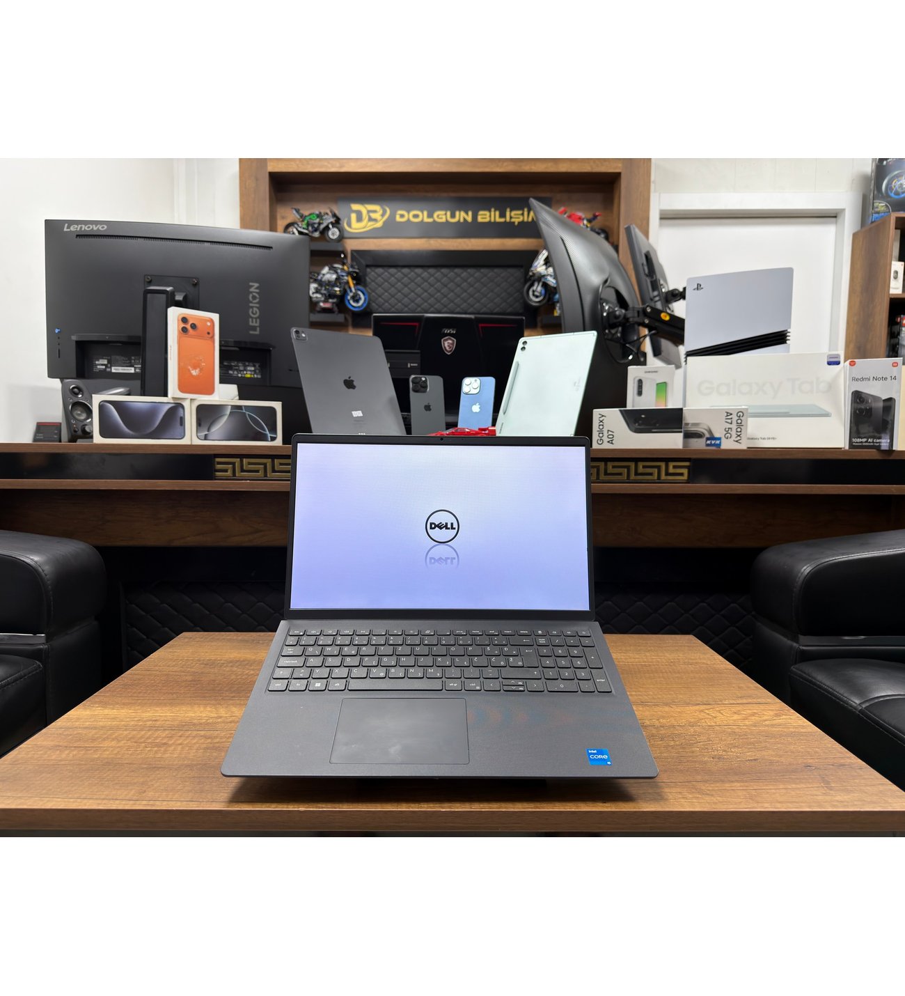 Dell Vostro 15 3510 Intel Core i5 1135G7 8GB RAM 512GB SSD W10