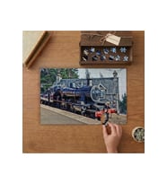 Siyah Lokomotif - Tren Tasarımı 240 parça Ahşap Puzzle Ahşap Kutuda MP06057
