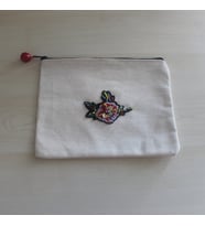 Nakış İşlemeli El Çantası