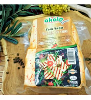 Tam Yağlı Hellim Peyniri -Biberli- (500 Gr)