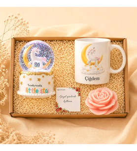 Kişiye Özel Unicorn Rüya Hediye Kutusu Işıklı Müzikli Kar Küresi & İsimli Kupa & Gül Mum Seti