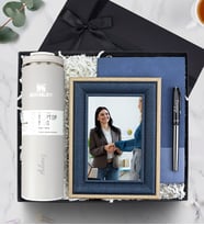 Stanley Termos & Defter & Kalem & Çerçeve Premium Hediye Seti
