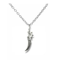 Antik Savaşçı Hançer Figürlü Unisex Kolye – 60 cm Zincirli, Gotik Tarz Metal Aksesuar