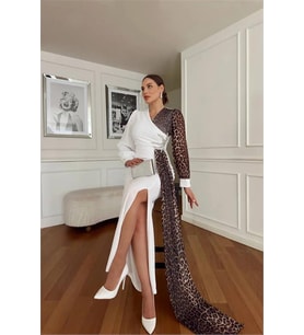 Neşeli butik kadın leopar detaylı yırtmaçlı abiye elbise NBNC2509 (Beyaz)