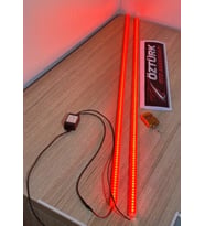 Öztürk Oto Aksesuar Cam Kenarı Yanıp Sönen LED Lamba 2’li – Uzaktan Kumandalı, 12 Modlu, SARI  Işık (12V) (Kırmızı)