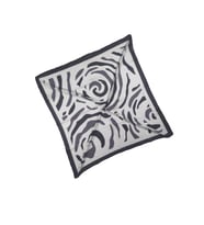 Mısırlı Eşarpları Soft Pamuk Geometrik Desenli Eşarp (Beyaz-Siyah)