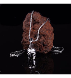 SAVAŞ MİĞFER MOTİFLİ 925 AYAR ERKEK GÜMÜŞ KOLYE (Gri)