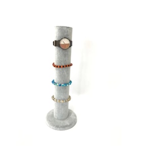 Süet Kumaş Gri Renk 30 cm Bileklik - Saat Sergileme Standı (A.Gri)
