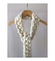 El Örgüsü Saf Yün Chunky Wool Ekru Atkı