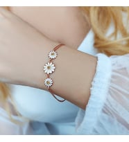 Kadın Mineli 925 Gümüş Papatya Bileklik (Gold)