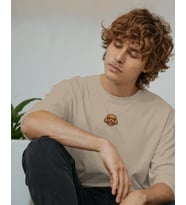 Kahverengi Poodle Köpek Baskılı Unisex Oversize Tişört – Sevimli Kıvırcık Poodle Tasarım (Bej)