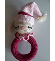 Şapkalı Uykucu Tavşan Çıngırak Amigurumi Organik Oyuncak