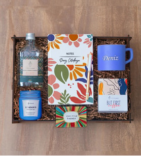  Dekoratif Kutuda Hediye Seti & İsme Özel Fincan, 200 ML Kolanya, Defter, Roller Kalem...