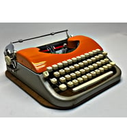 Olivetti Brilant Vintage Daktilo  Anneme, Avukata, Koleksiyonere, Öğretmene, Sevgiliye Özel Nostaljik Hediye