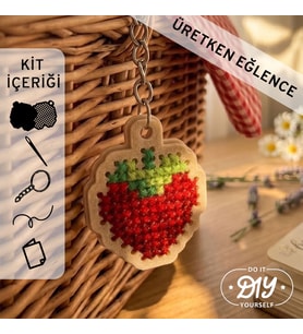 Etamina Çilek Figürlü Kanaviçe Anahtarlık Kiti