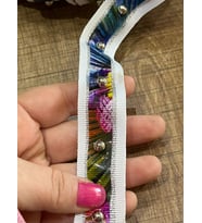 EN 2.5 CM ÇELİK TAŞLI RENKLİ ŞERİT BORDÜR DİKİŞ HOBİ AKSESUARI 1 METRE