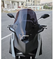 MOTOCAM Yamaha Xmax Techmax Ön Cam 2025-2026 Model 52cm Siyah Renkli 4mm Asansörlü