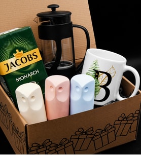 Kişiye Özel Harf Kupa & 250 Gram Jacobs Filtre Kahve & French Press & Üçlü Baykuş Hediye Seti