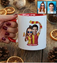 Kişiye Özel Karikatürlü Sarı Kırmızı Taraftar Sevgiliye Hediye Kupa Bardak Sevgililer Günü Hediyesi